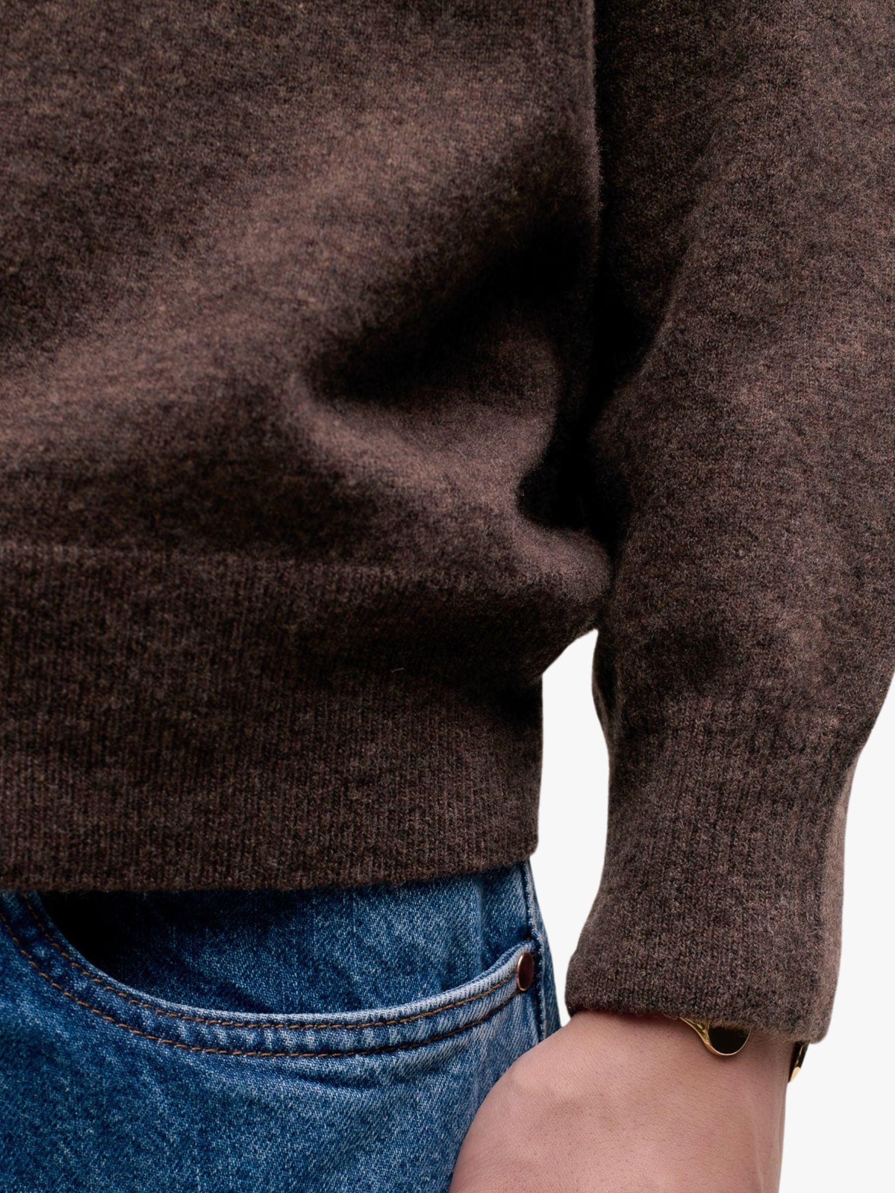 A Kind of Guise Morello Highneck Pullover Brown