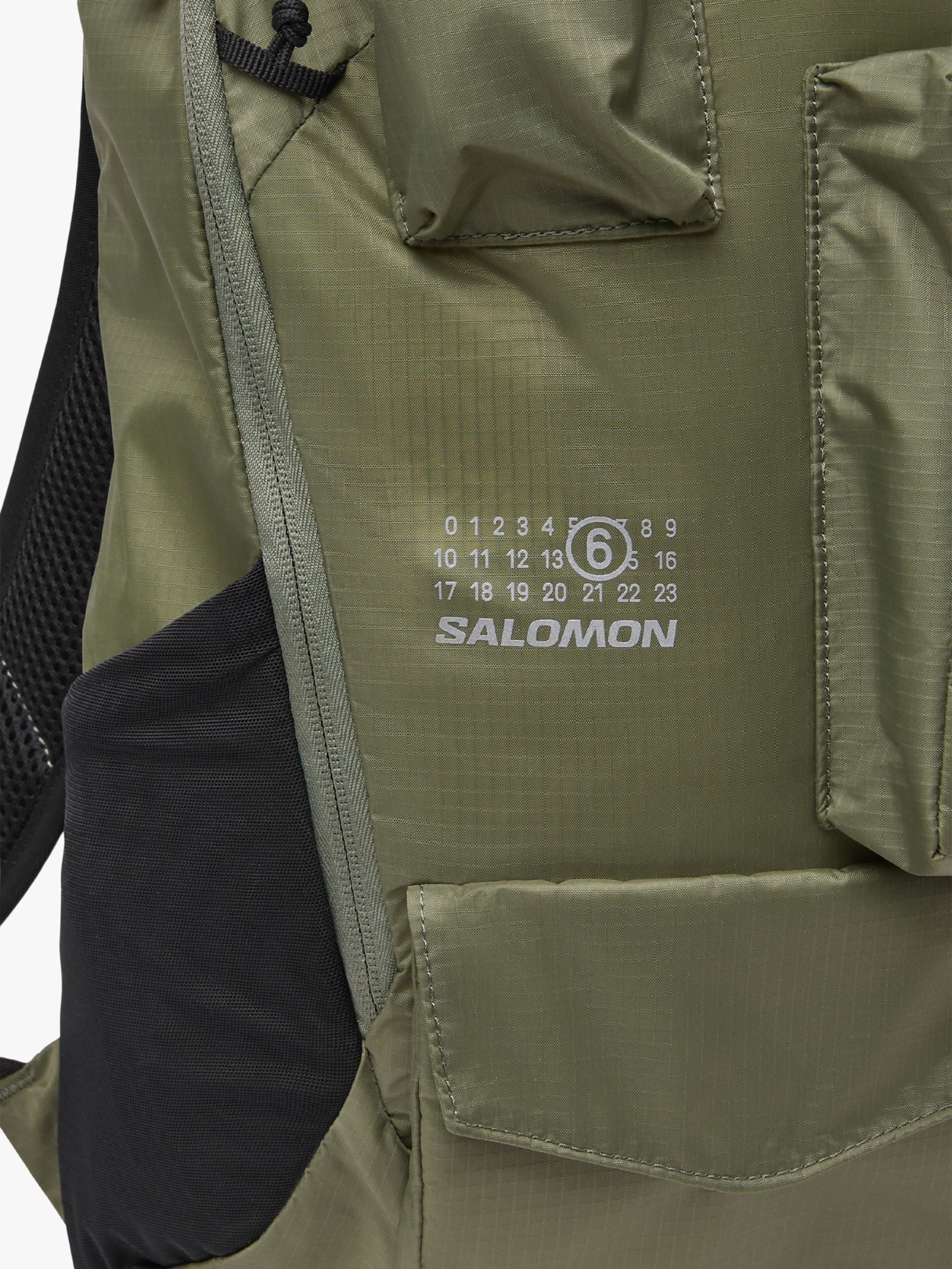MM6 x Salomon Daypack 20 Backpack Oliv
