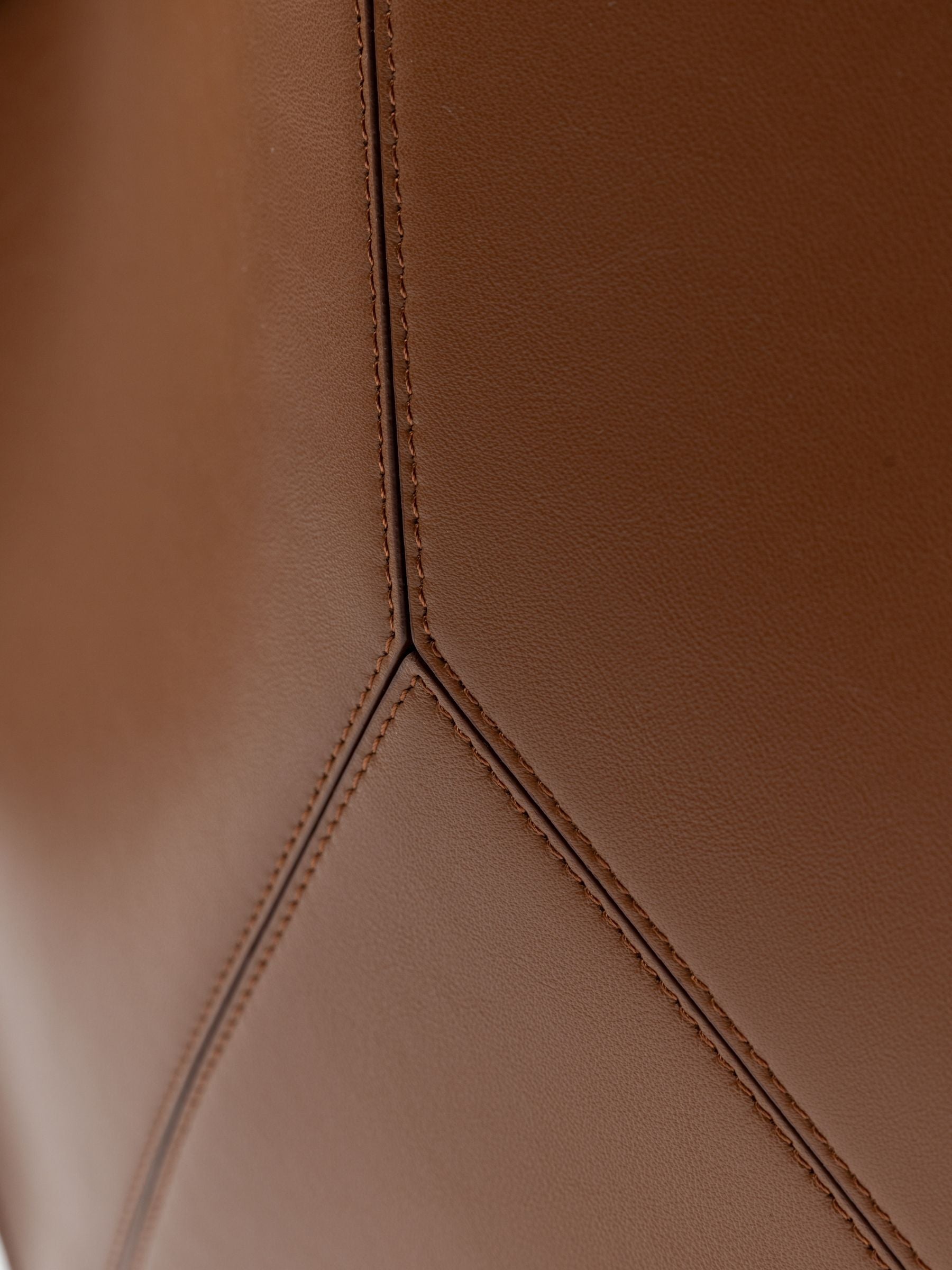 Victoria Beckham Large Victoria Tote Bag Dark Tan