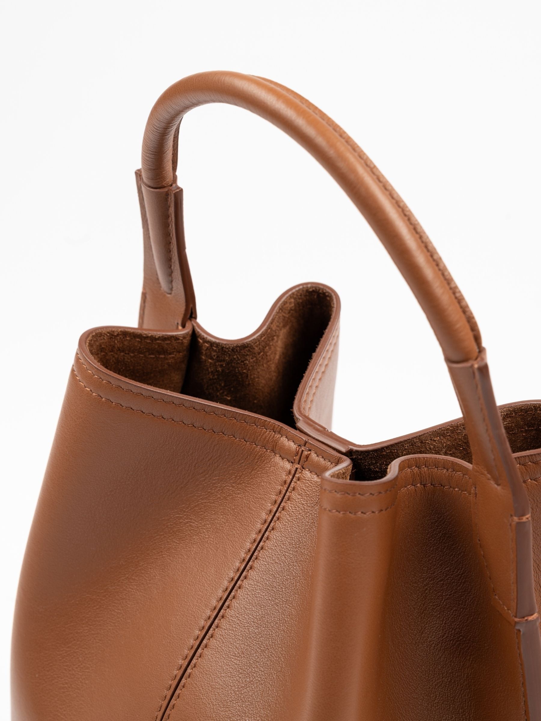 Victoria Beckham Victoria Plie Bucket Bag Dark Tan