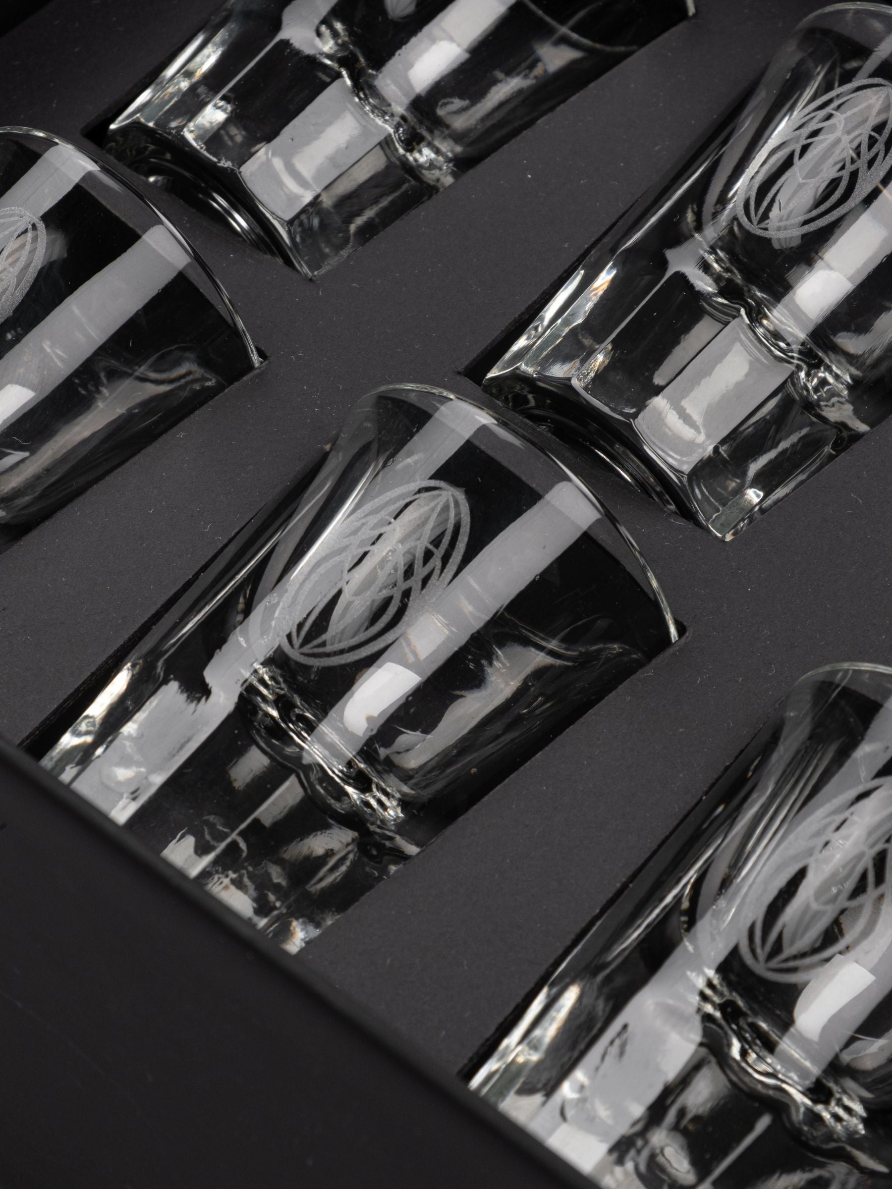 Roomers Box of 6 Shot Glasses White