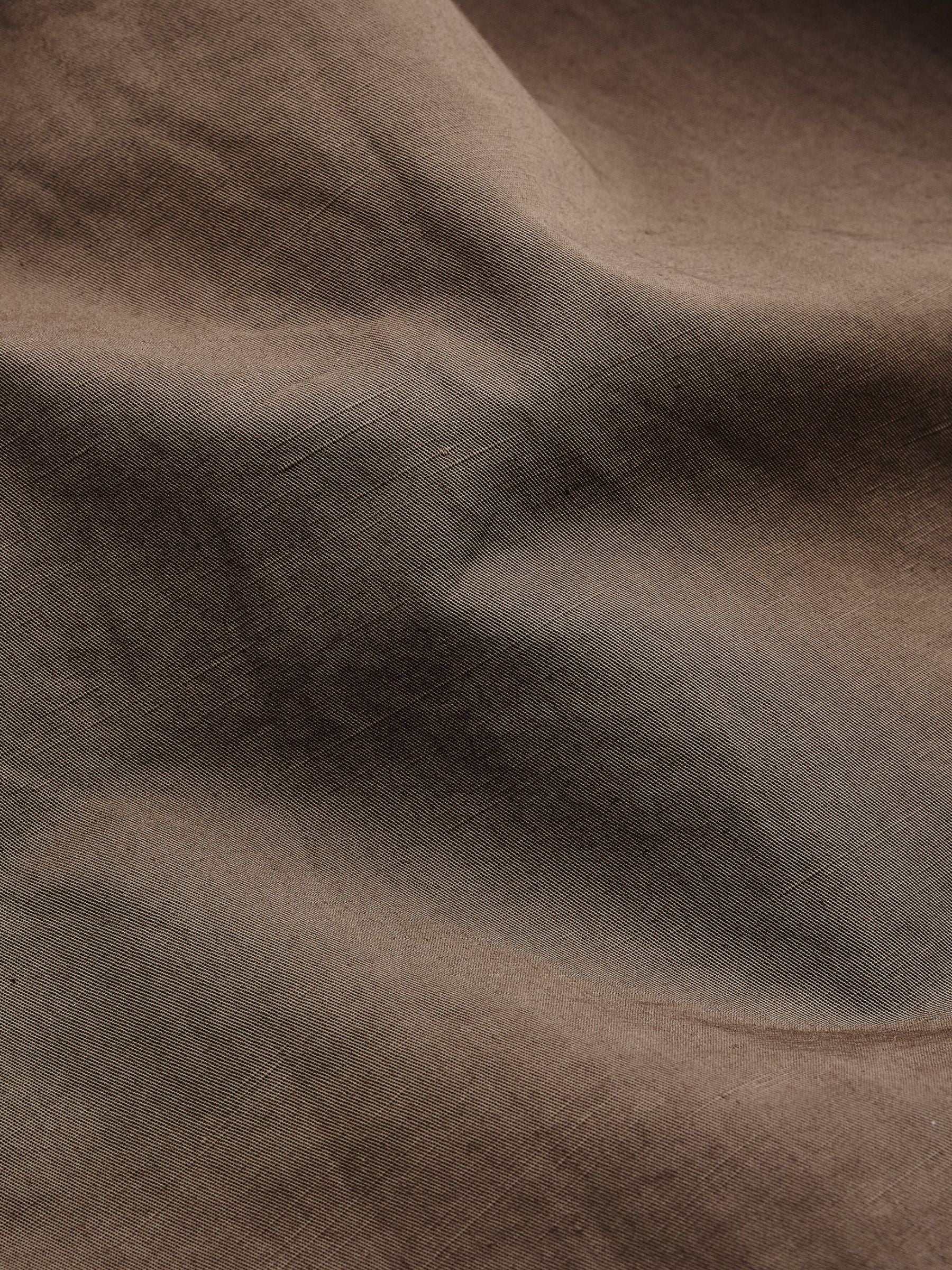 A Kind Of Guise Saleh Shorts Brown Impala