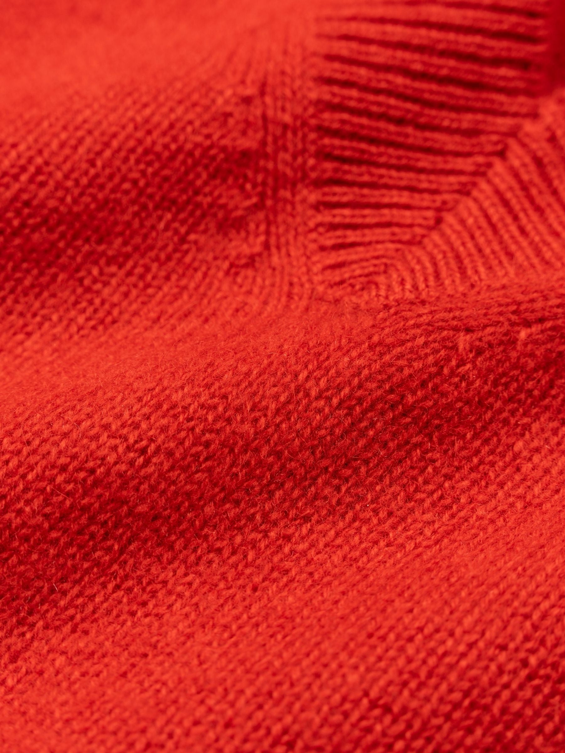 Cashcash Easy V Cashmere Pullover Scarlet
