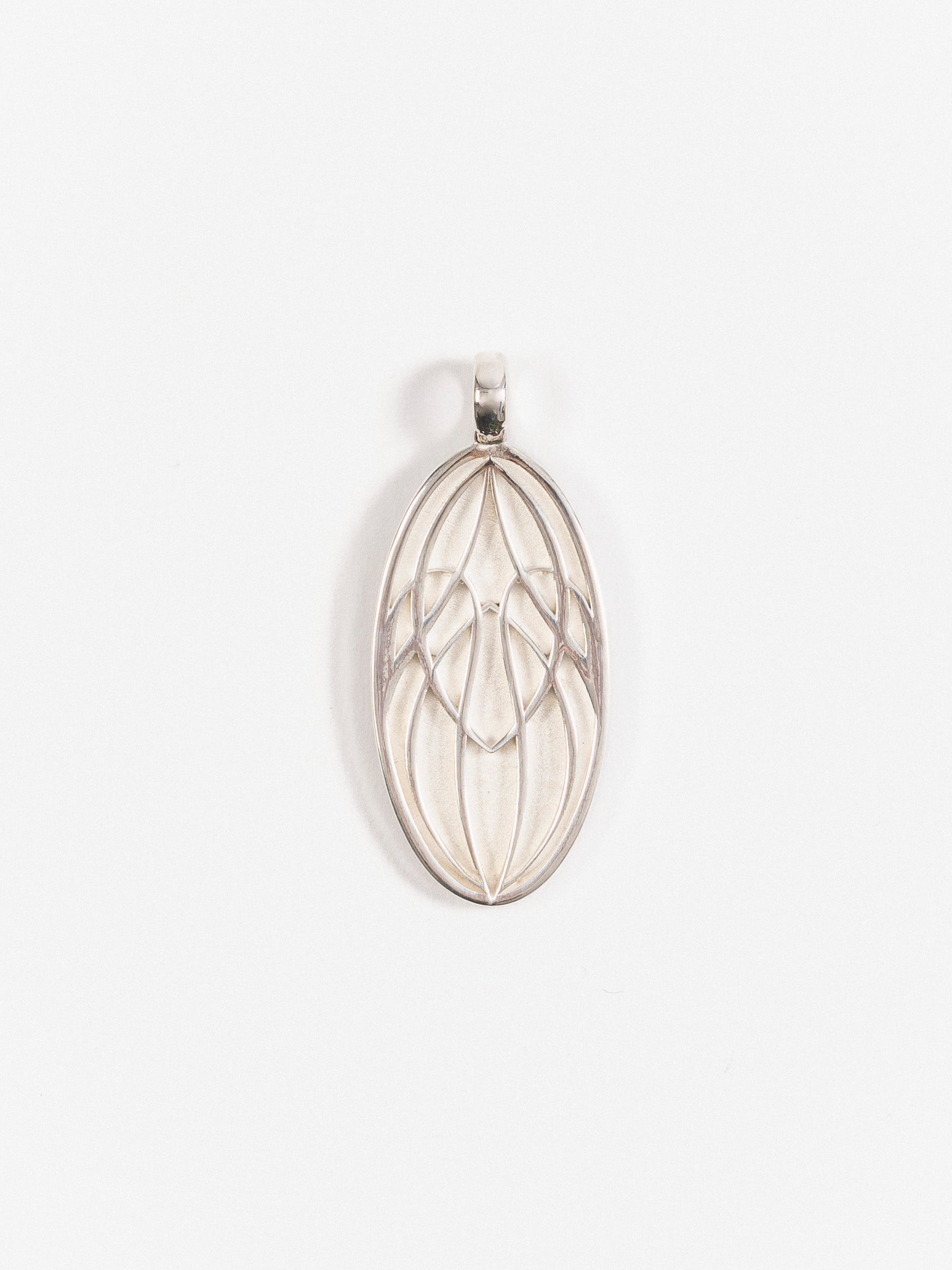 Roomers Logo Pendant Size L Silver