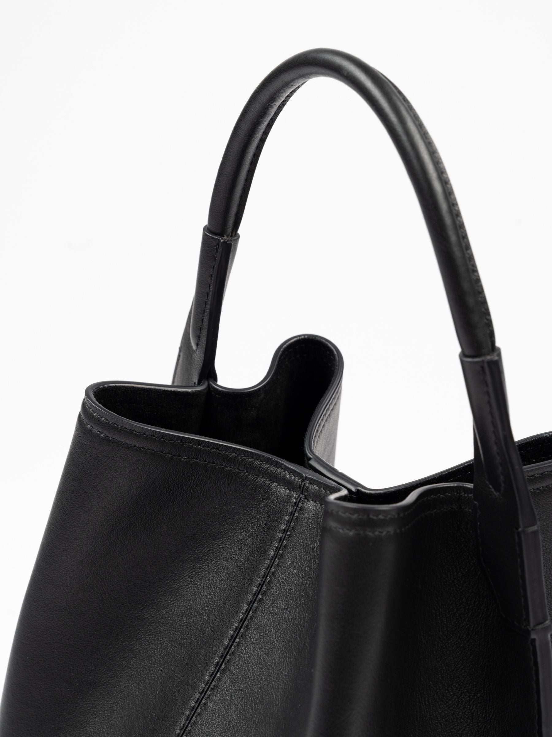Victoria Beckham Victoria Plie Bucket Bag Black