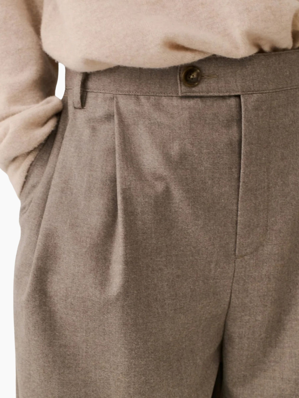 A Kind Of Guise Yesa Trousers Field Beige