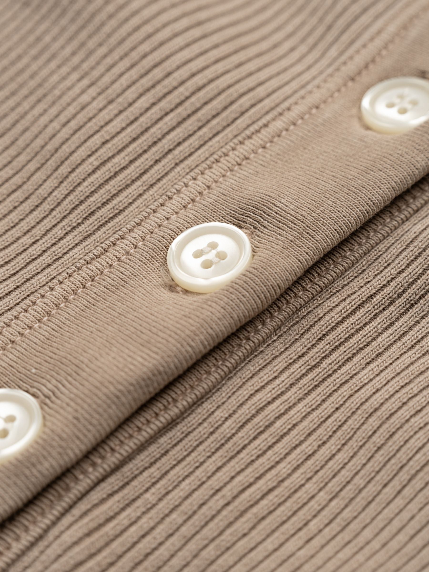Citizens of Humanity Nali Short Sleeve Henley Sandatlas
